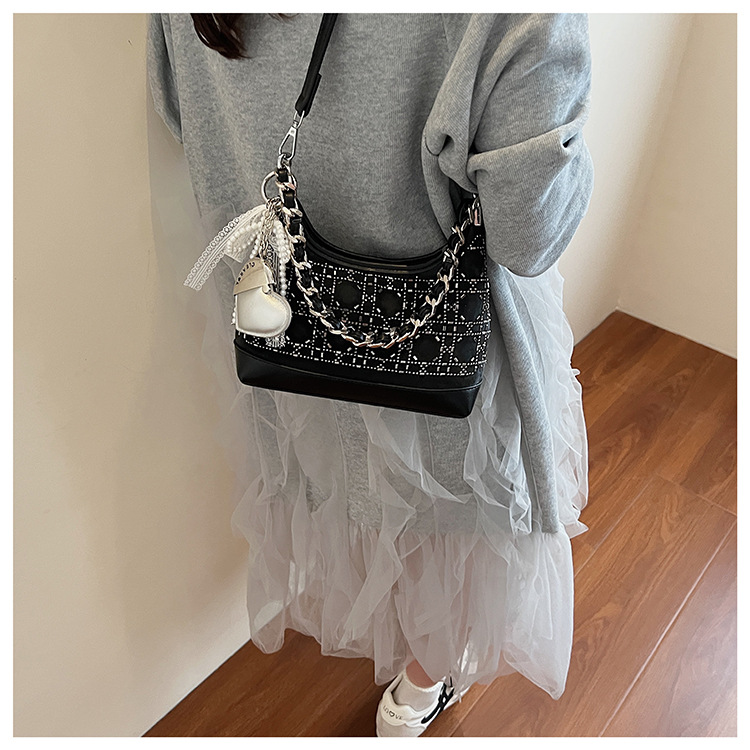 Trendy and stylish underarm bag for women 2025 summer new versatile and fashionable single-shoulder bag, chain denim crossbody bag undefined
