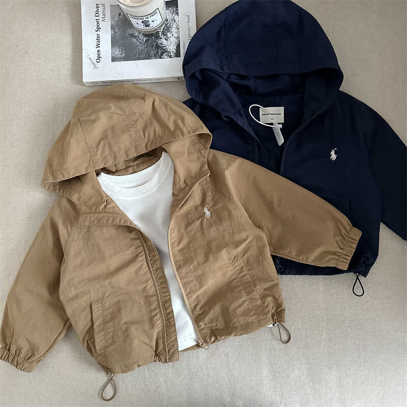 Estrella de los niños chaqueta de otoño nuevo chaqueta con capuchón de color sólido para niños coreanos chaqueta con capuchón marca de moda