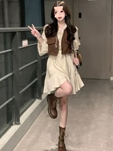 大码甜酷风温柔法式气质高级感v领木耳边连衣裙马甲两件套装新款