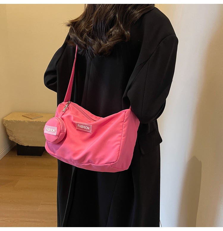 Mujeres Medio Tela Oxford Color Sólido Básico Estilo Clásico Gire La Tapa Bolso Bandolera display picture 13