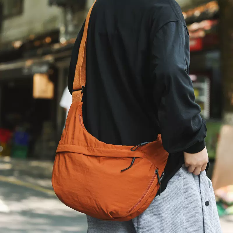 时尚布包女学生上课挎包尼龙布斜挎包大容量单肩包日系出游 饺子