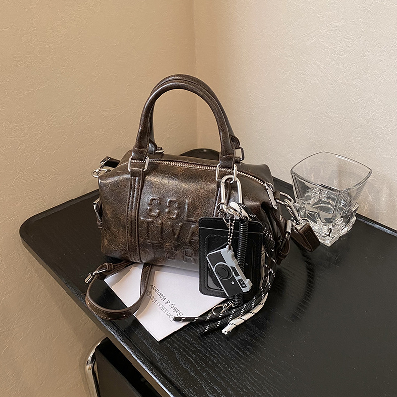Retro Boston Pu Bag Women's 2025 New Versatile Commuter Shoulder Crossbody Bag Small Square Bag Portable Pillow Bag