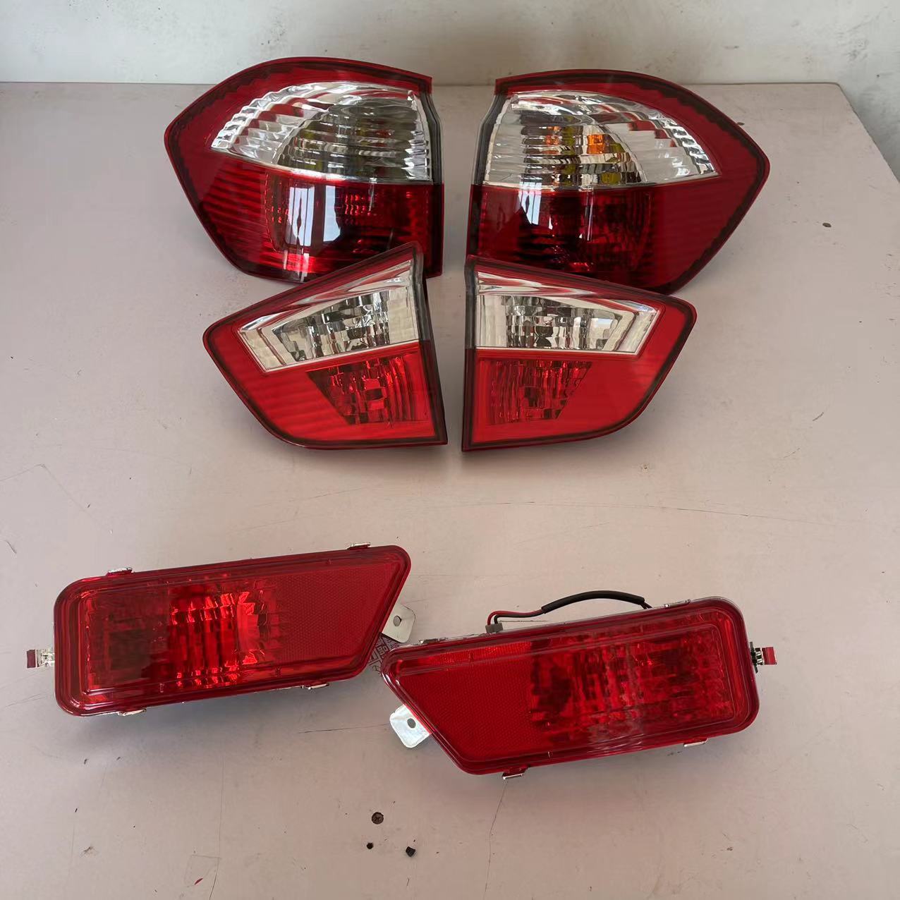 Suitable for BYD S6 rear tail lamp assembly BYDS6 left and right rear bumper lamp rear fog lamp tail lamp cover bumper lamp