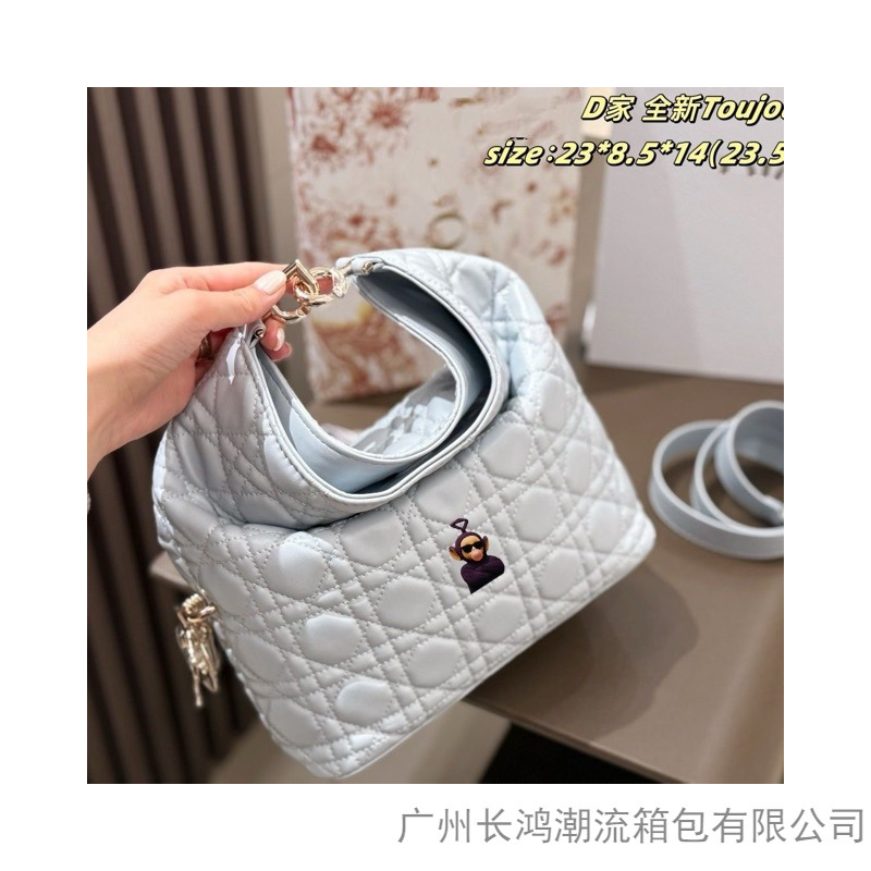 D brand tuojours tote bag, diamond-patterned handbag, indigenous-style bag, bow-knot chain bag
