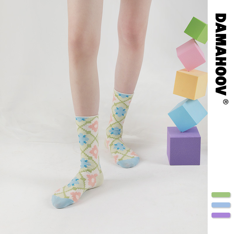 DAMAHOOV马赛克小花砖异域风情小红书插画彩袜个性女袜春秋中筒袜
