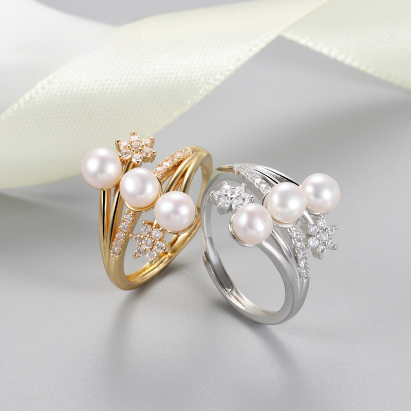 Adjustable universal fashionable ring with zircon from pearl