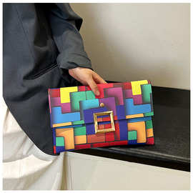 时尚手拿包信封包高级感撞色复古新款简约百搭潮流女包休闲百搭