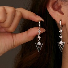 新款几何形水滴流苏耳坠黑条纹镶钻耳环长款三角形耳环V字形耳坠