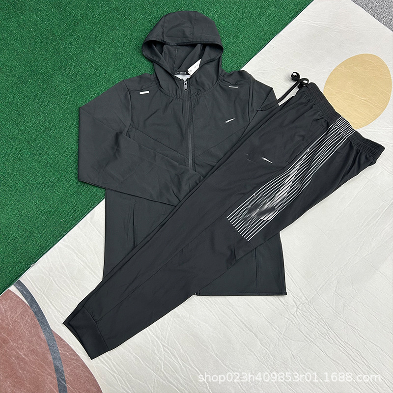 2025 nuevo conjunto de otoño y invierno pantalones de seda de secado rápido chaqueta deportiva con cremallera con capuchón protector solar para hombres y mujeres