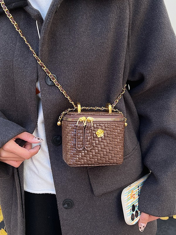 Nuevo mini trenzado bolso de cadena de mujer nuevo nicho nuevo bolso de caja universal lujoso bolso de hombro simple