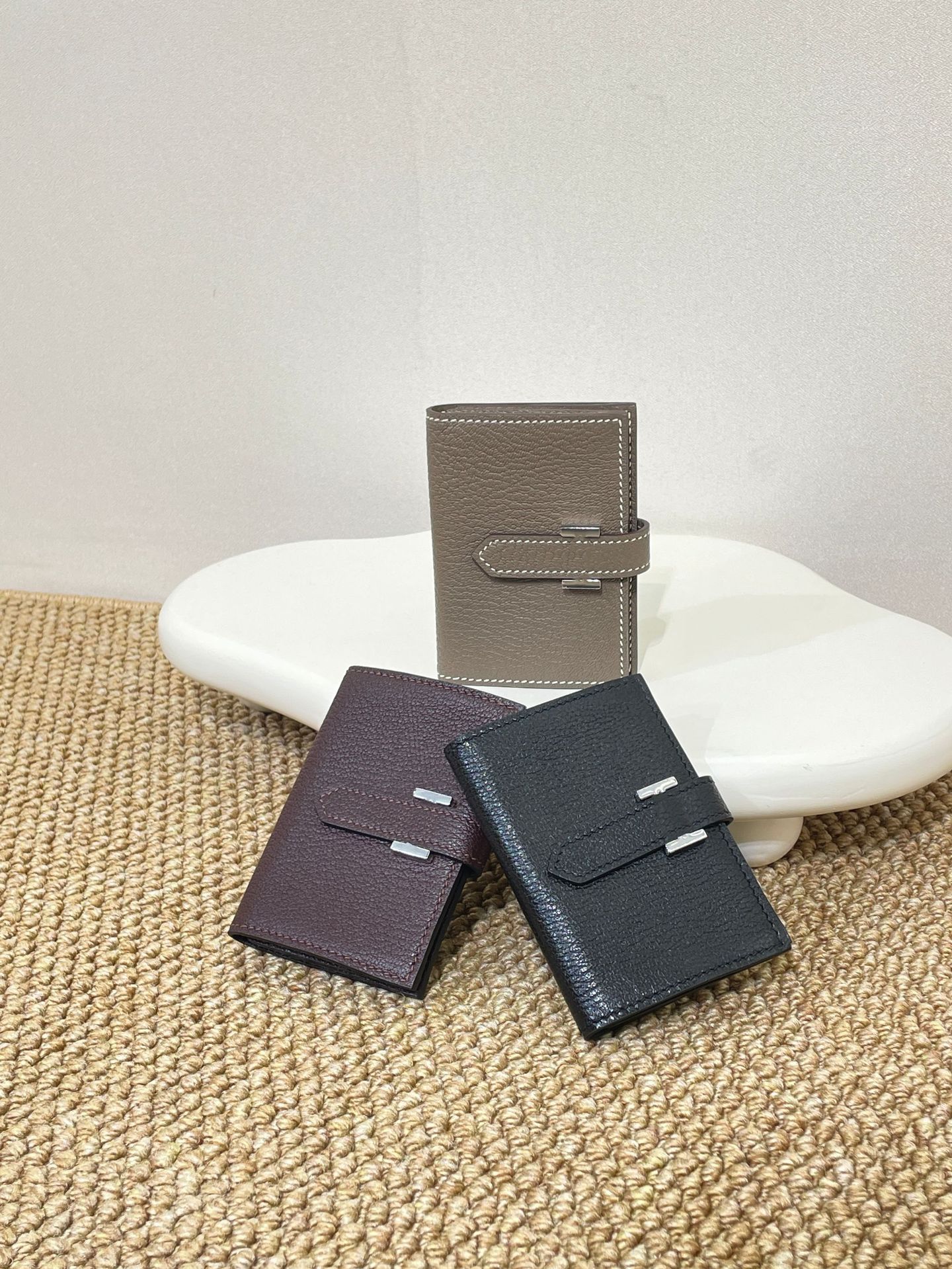 Elite short folding universal wallet