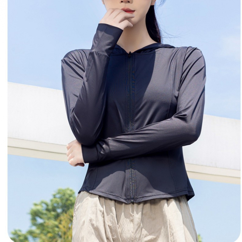 グレーの女性の夏の屋外抗 UV 服スリムフィットタイトなショートコートトップ|undefined