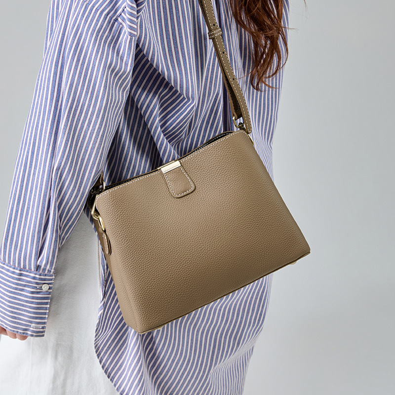 Genuine Leather Women's Crossbody Bag Versatile Shoulder Handbag_voghion.com