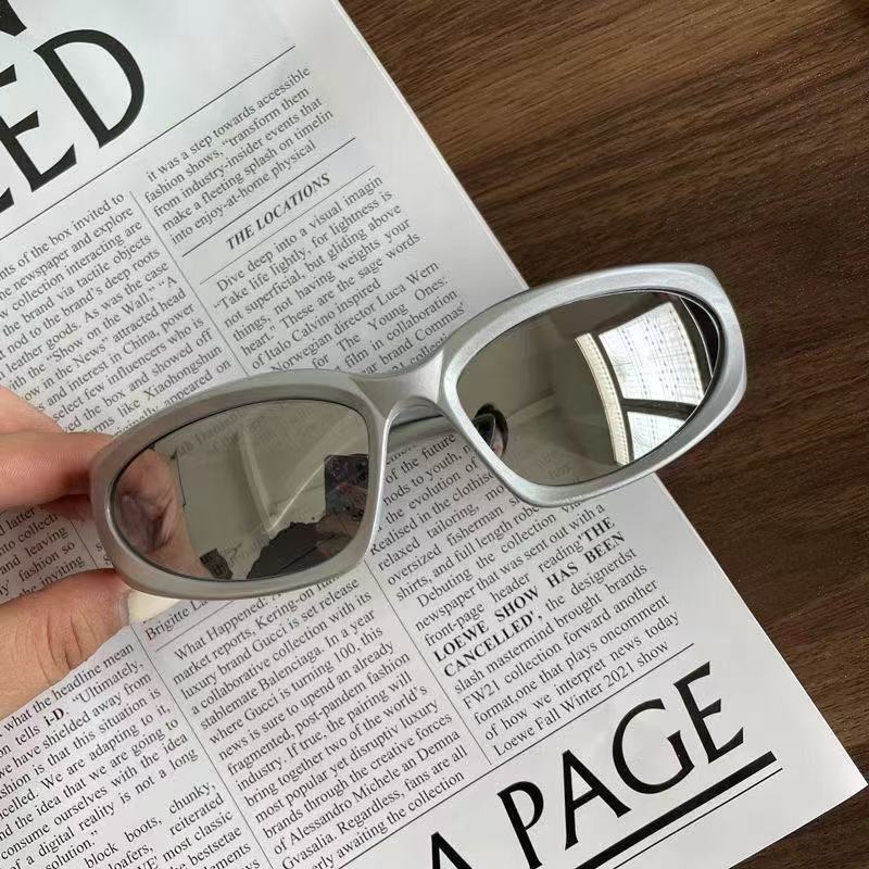 White frame white mercury (9417 model)