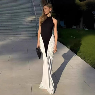 Cross-Border European and American Fashion Black and White Contrasting Pleated Halterneck Bandage Hip-Covering Sexy Dress Skirt Sleeveless Waist Dress