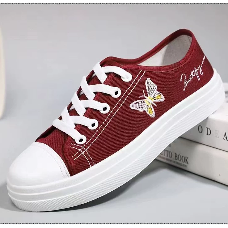 2024 Весенняя и осенняя взрывная студентка холст повседневная дикая маленькая черная обувь корейская мода мягкая подошва женская обувь