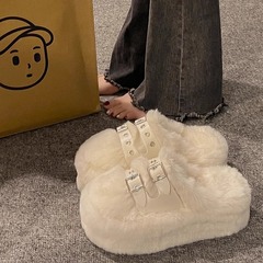 ネット赤の厚い底が高くなったパケットヘッダーの毛羽立ちのスリッパの女性は2024秋冬の新しい家にベルベットの保温綿を着ている