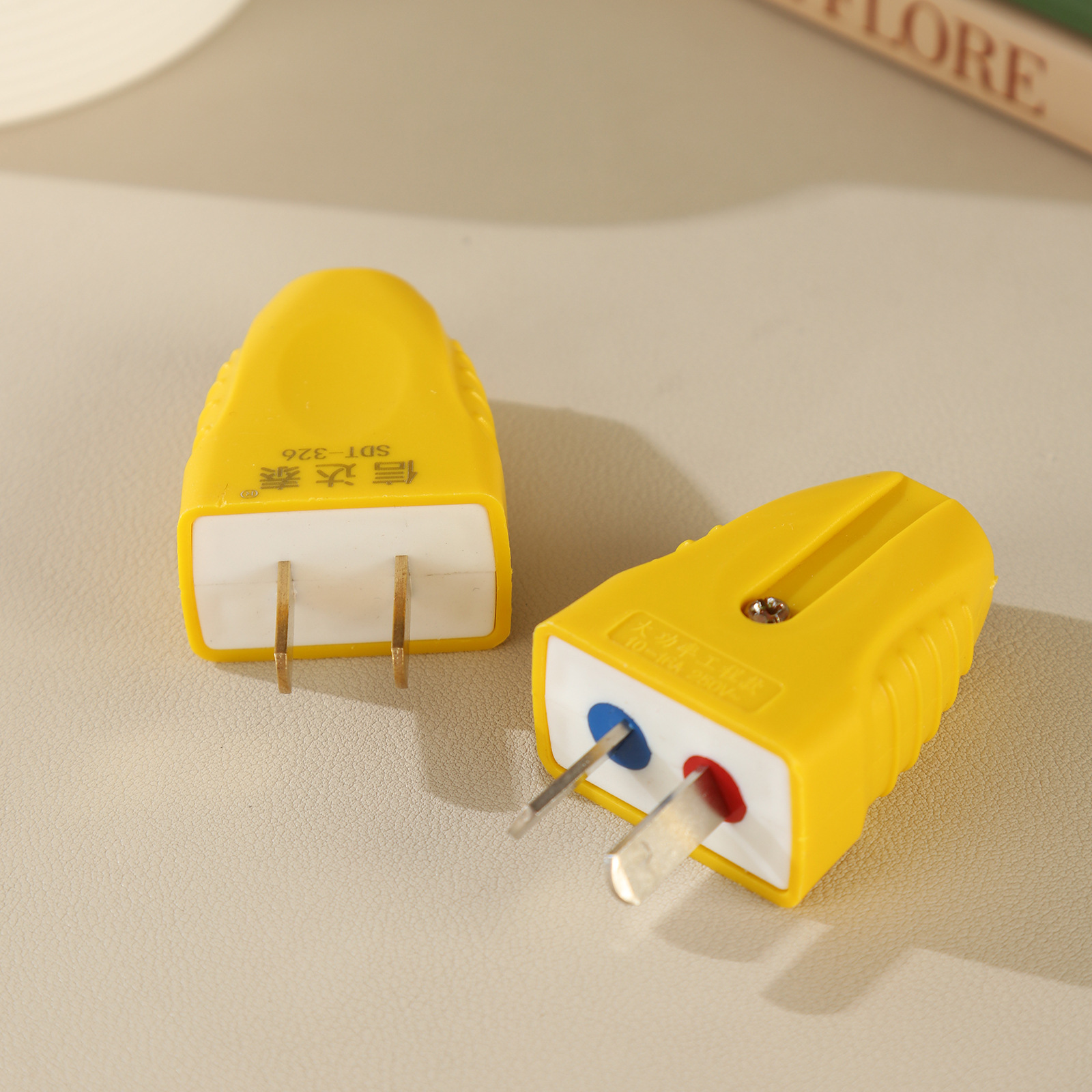 信达泰厂家直销厚铜大功率拉扣结构接线插头插只