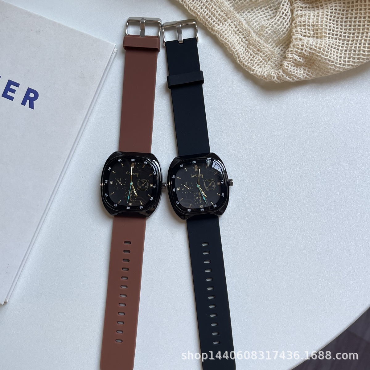 2023 new watch men's and women's high-looking Hong Kong style student watch junior high school students ins light luxury couple quartz