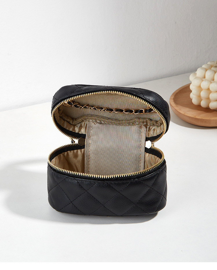 Borsa a tracolla mini trapuntata alla moda con catena_voghion.com