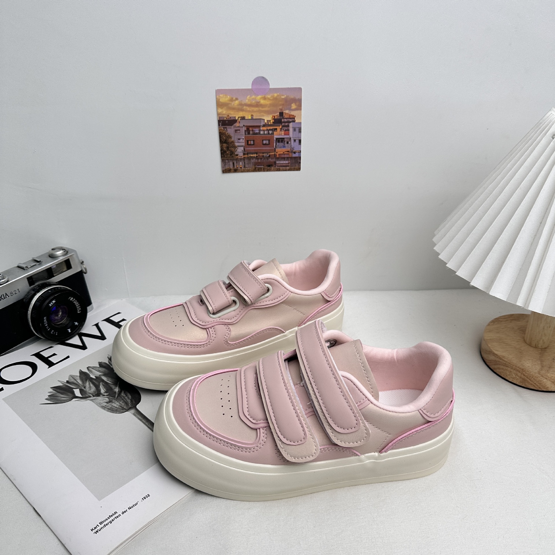 6622 plantilla de látex Velcro plataforma zapatos blancos zapatos de mujer cuero todo fósforo 2025 nuevas zapatillas de deporte casuales de primavera