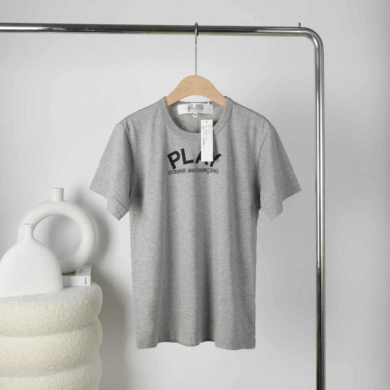 Cdg Comme Des Garçons Play Large Black Heart Print T-Shirt Casual Style Round Neck 100% Cotton T-Shirt Cdg Comme Des Garçons Play Large Black Heart Print T-Shirt Casual Style Round Neck 100% Cotton T-Shirt