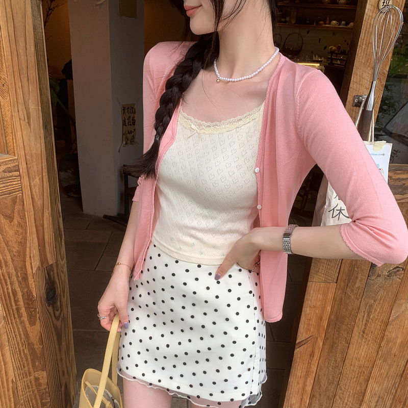 Korean-Style Beautiful Thin V-Neck Three-Quarter Sleeve Knitted Cardigan for Women, New Style, Absolutely Stunning and Very Attractive Outerwear Korean-Style Beautiful Thin V-Neck Three-Quarter Sleeve Knitted Cardigan for Women, New Style, Absolutely Stunning and Very Attractive Outerwear