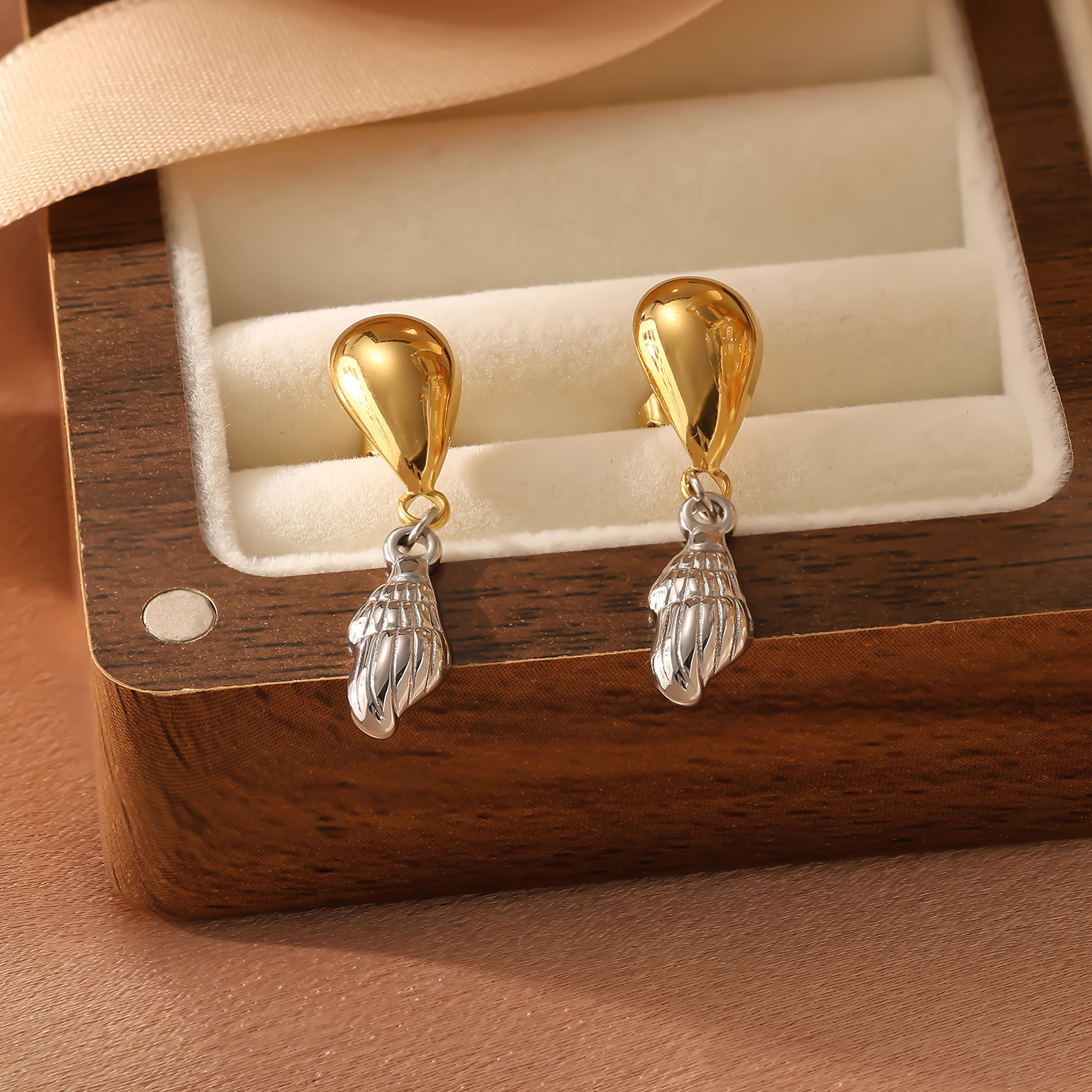 8g Weight Titanium Steel Ear Needle Material Drop Earrings Classification 1 Pair Quantity Holiday, Daily Occasion Titanium Steel Material Starfish Pattern All Seasons Season Women's Gender Plating Design Vacation, Classic Style Style 1 Pair Vacation Classic Style Starfish Plating Titanium Steel Drop Earrings 3