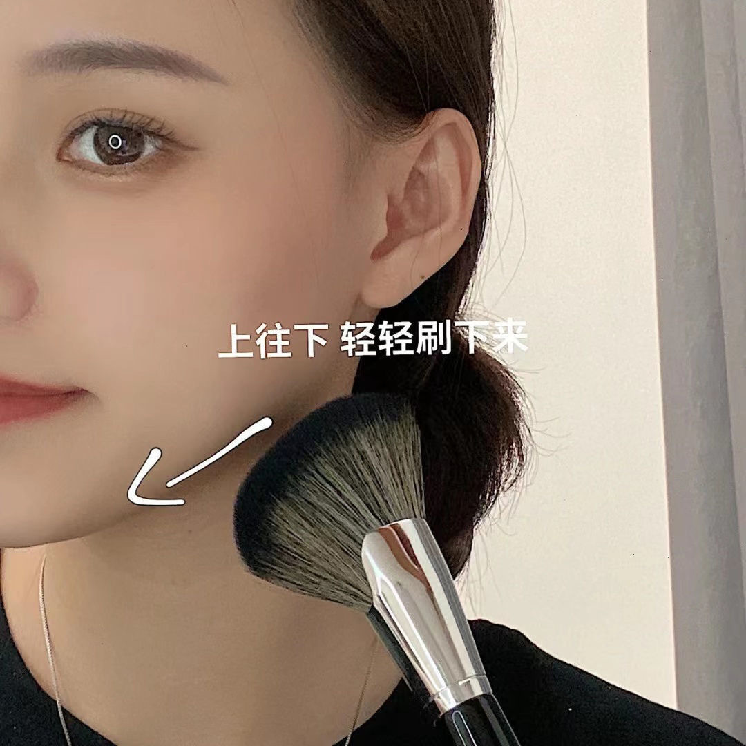 鐮刀修容刷側臉陰影刷臉部輪廓化妝刷散粉刷斜角刷修容專用 3