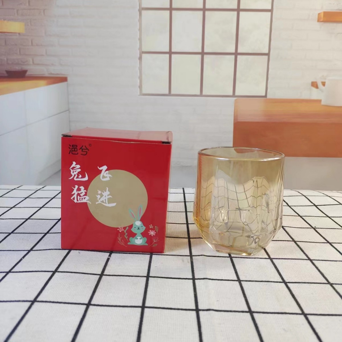 Vidrio de diamante creativo taza hexagonal resistente a altas temperaturas Barra del hogar taza de jugo personalizado vidrio de vino extranjero logotipo impreso pequeño regalo