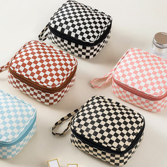 Simple checkerboard pattern storage bag Portable large-capacity lipstick towel storage bag menstrual bag coin purse
