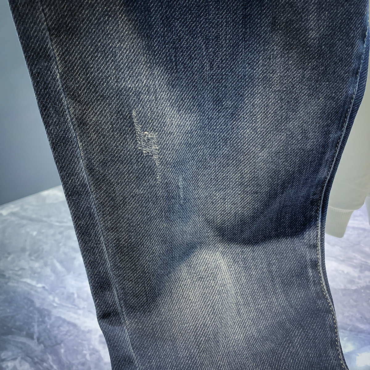 Jeans élastiques de marque de mode européenne pour les nouveaux styles de printemps et d'automne, pantalons polyvalents slim fit haut de gamme pour hommes_voghion.com
