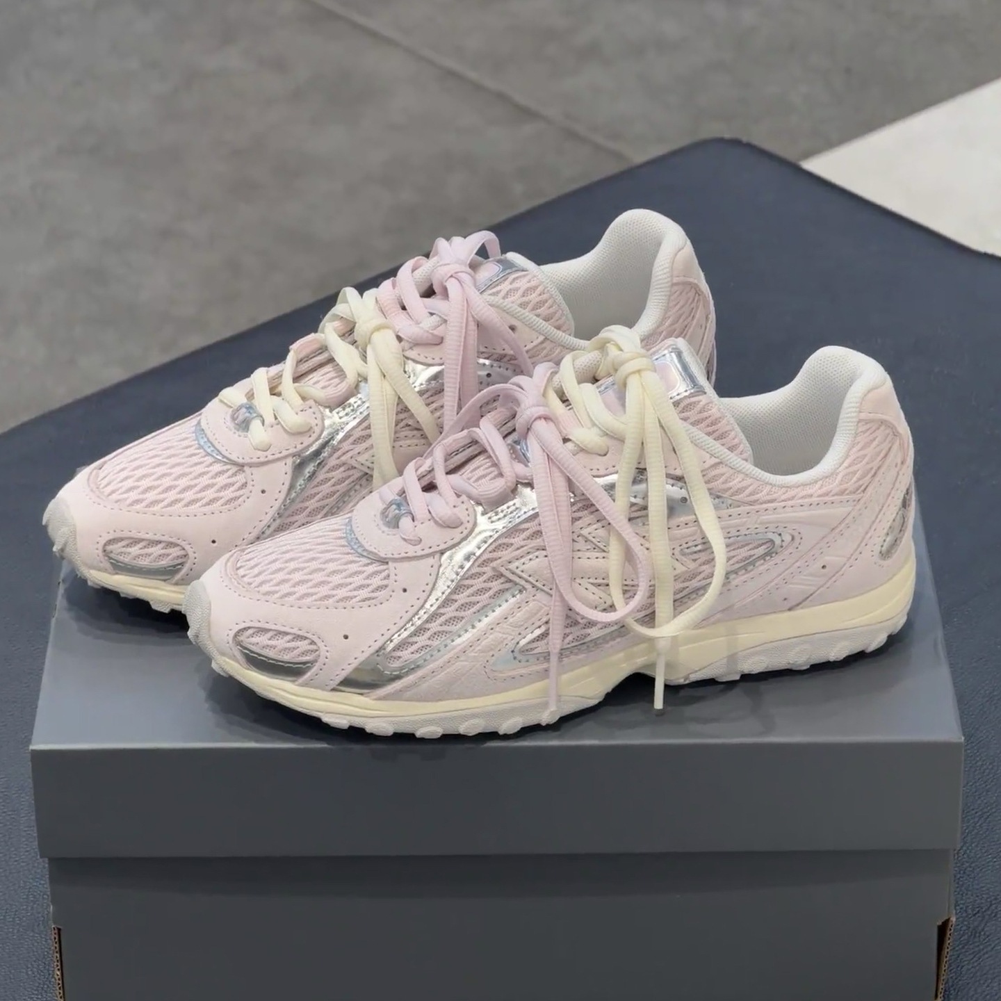 204L thin-soled shoes, Korean campus style everyday German training shoes, simple and versatile casual shoes, comfortable trendy shoes for couples