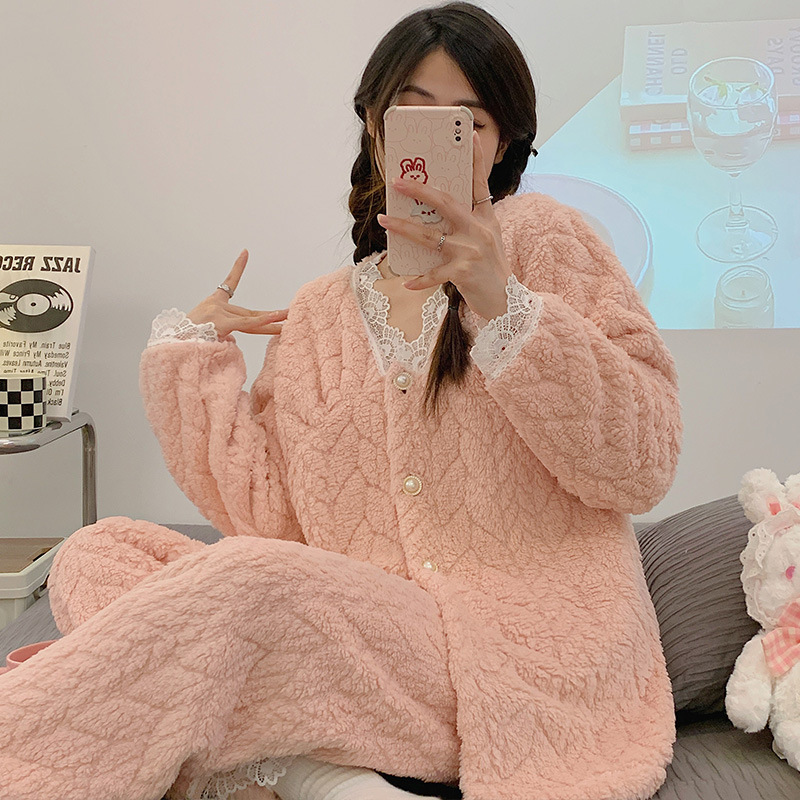 Al por mayor transfronterizo otoño y invierno nuevo pijama de lana de coral de franela, camiseta cardigán de encaje se puede usar con ropa de hogar