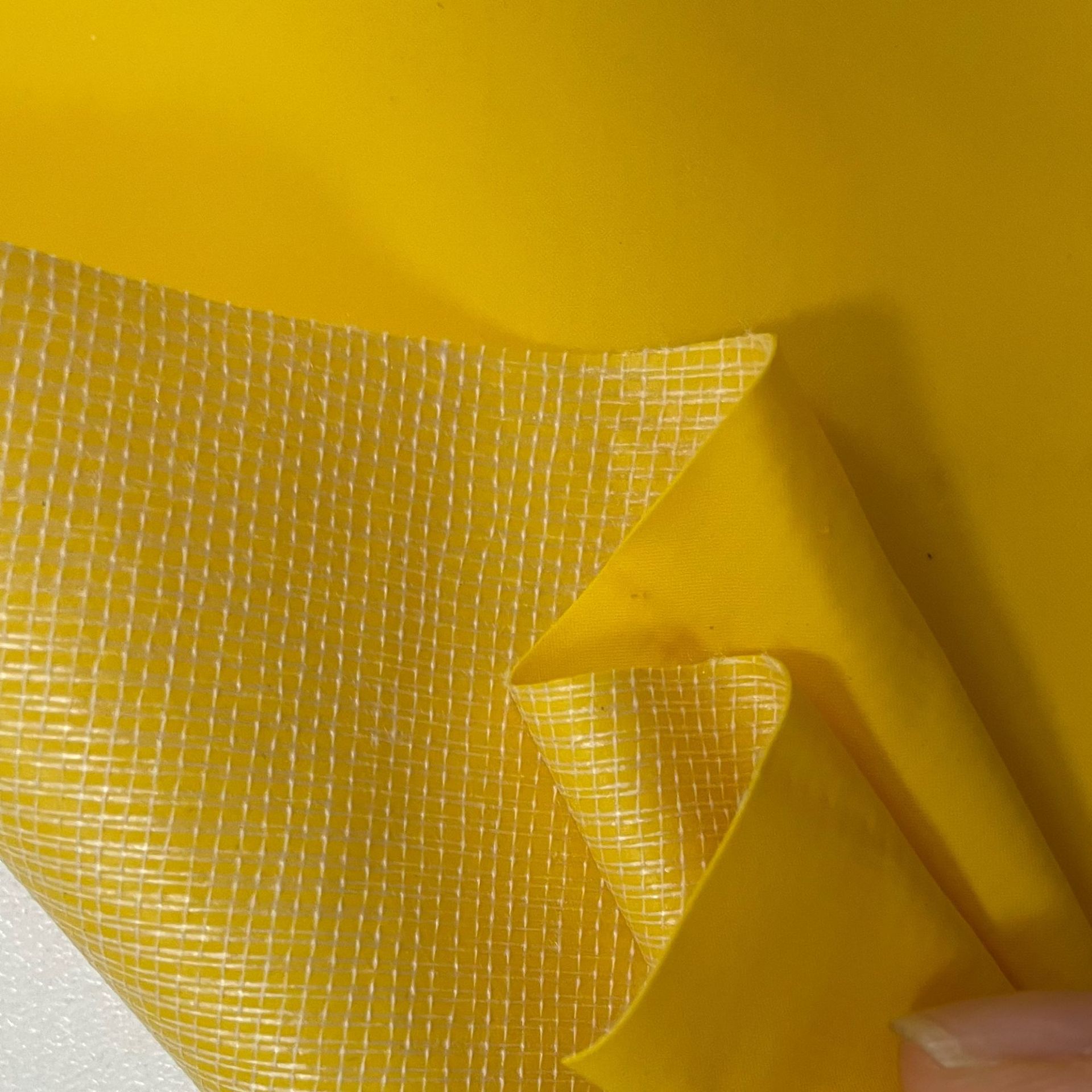 阻燃离火自熄橘黄色PVC单面复合涤纶网格布 二级防化服消防服面料