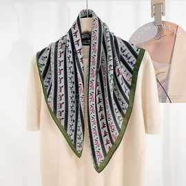 丝巾新款高级感小众印花方巾日韩女柔软棉麻丝巾透气护颈装饰领巾