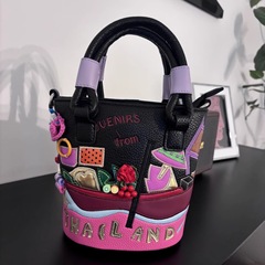 女性用バッグ 2025 新しいトレンディな多用途ファッションバケットバッグ小さなステッチ刺繍立体女性のクロスボディハンドヘルドショルダーバッグ