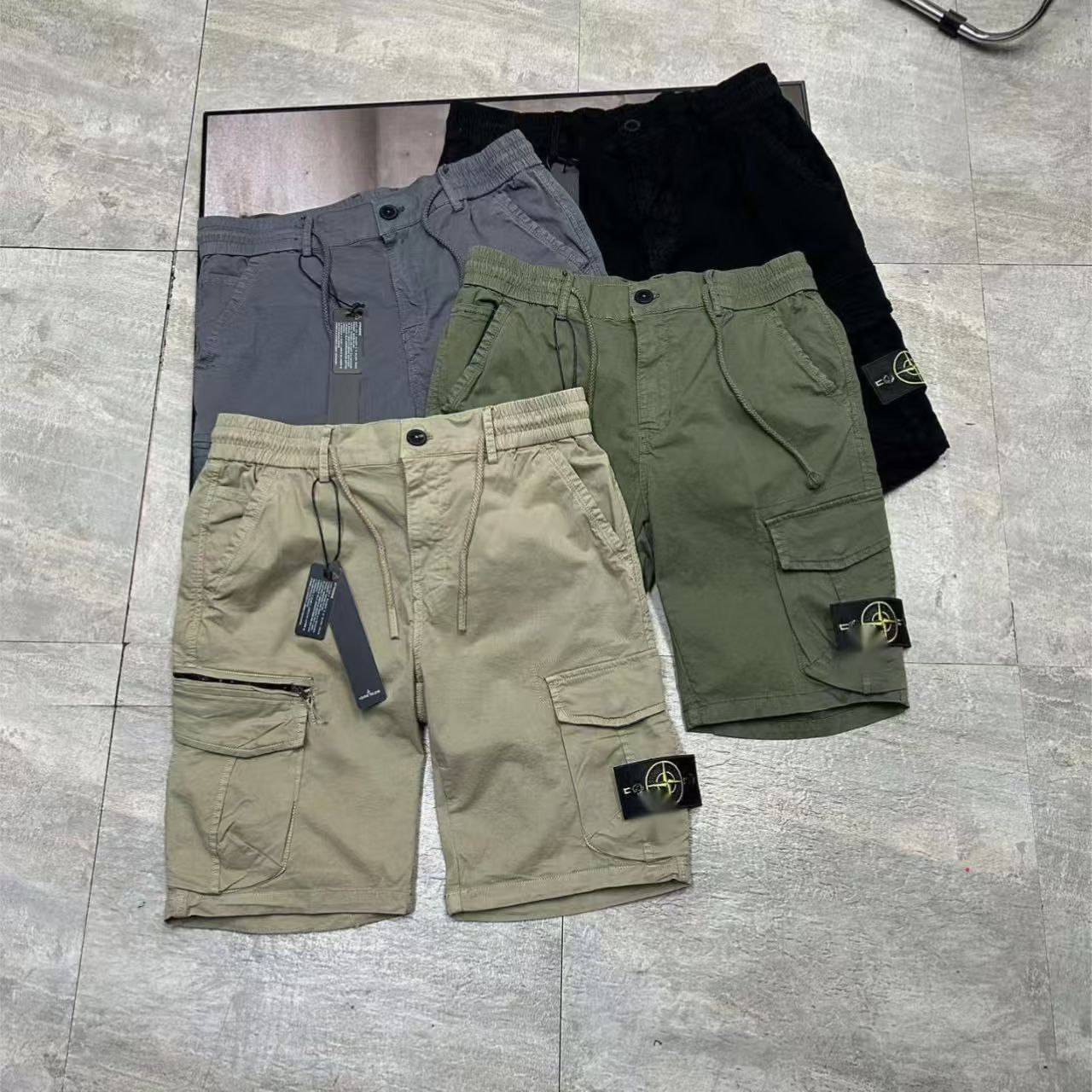 Stone American high street fashion brand multi-pocket cargo shorts, summer casual men's knee-length shorts, simple and trendy