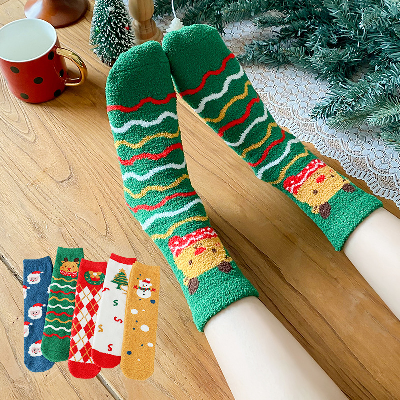 Nuevos calcetines rectos de terciopelo bilaterales de Navidad para mujer transfronterizos Otoño e Invierno Muñeco de nieve recto para mujer Calcetines navideños de media pantorrilla de estilo coreano