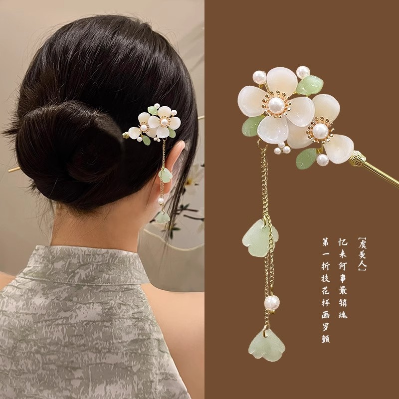 Clipper de cabello de estilo nacional de alta sensación de nicho de cabeza de bola de cabeza de disco de flores de terciopelo nuevo estilo antiguo chino tocado de cabello de estilo antiguo