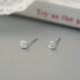 耳钉;项链;戒指