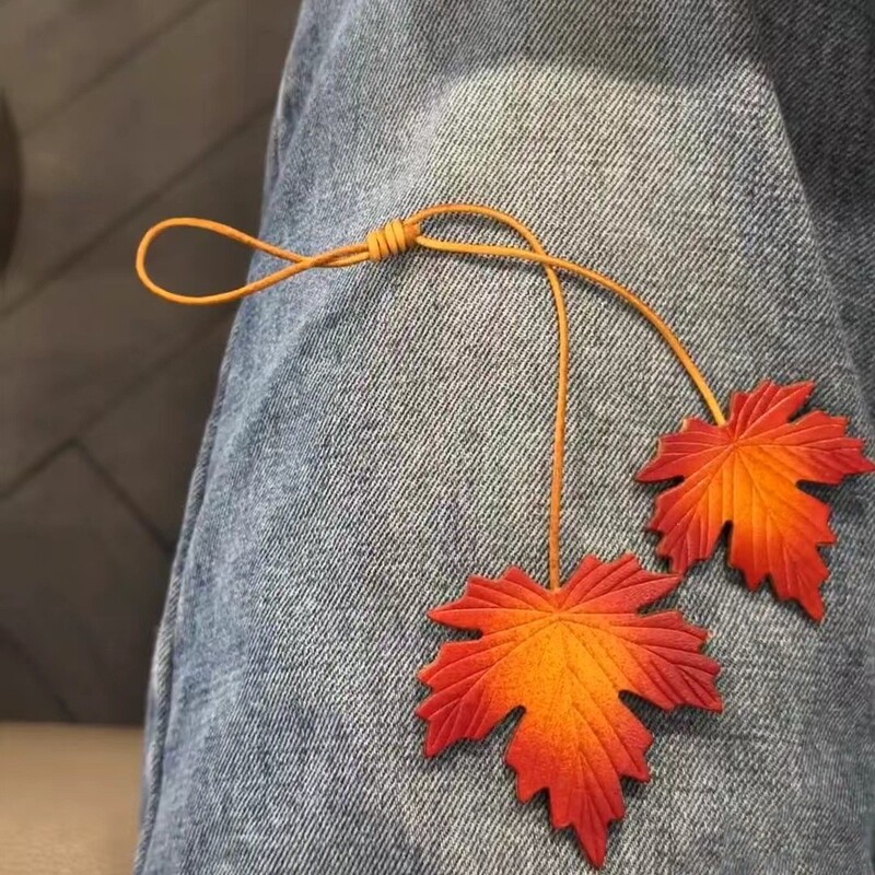 Little Red Book Explosions Maple Leaf Key Pendant Personality Creative Fashion High Color Value School Bag Accessories Key Chain Hanging Ornaments