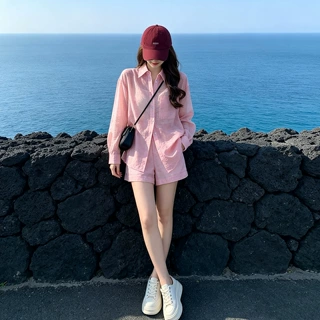 多巴胺粉色休闲运动套装女夏洋气减龄轻薄防晒衬衫高腰短裤两件套