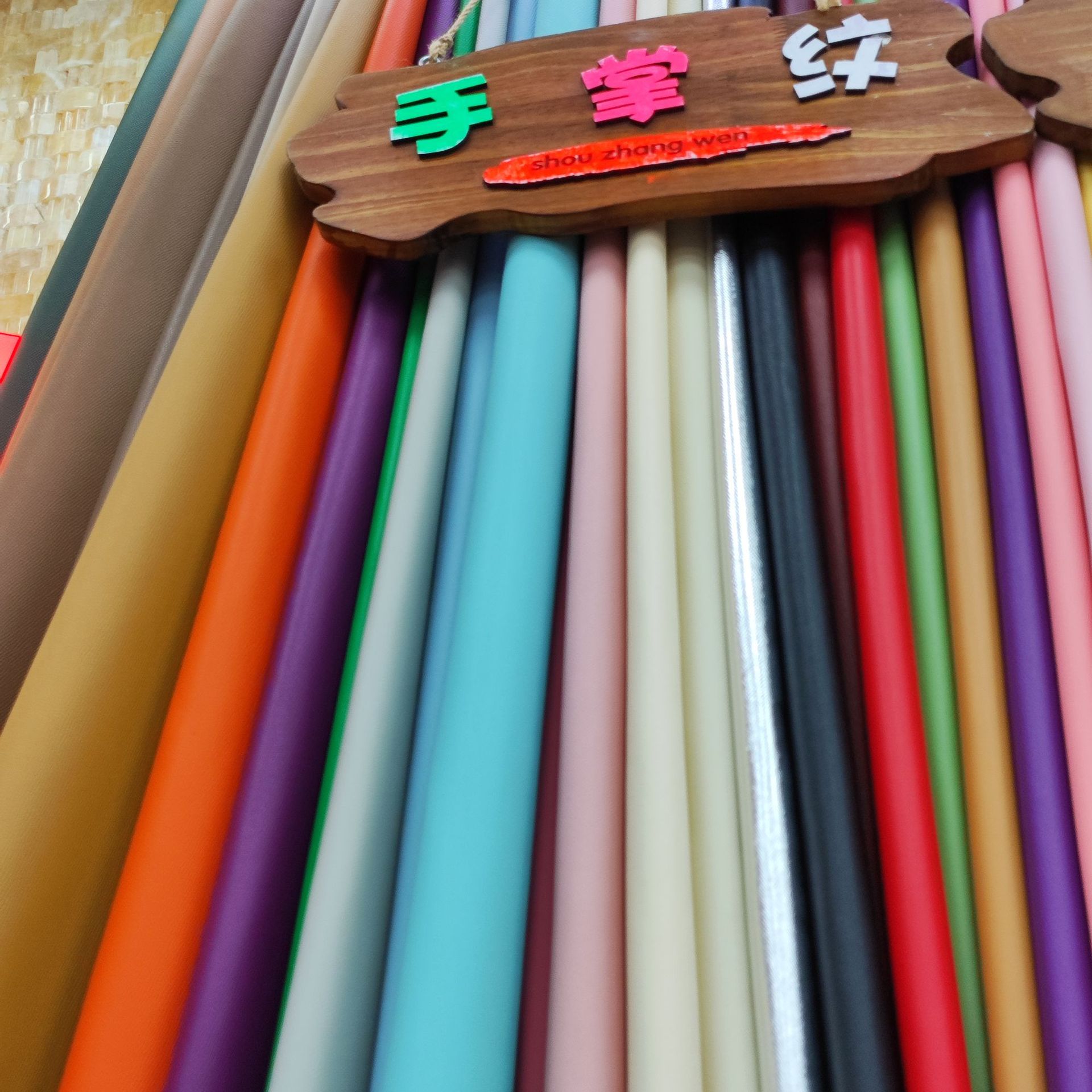 厂家直供头层牛皮箱包鞋材用皮皮具皮料牛皮料真皮纯牛皮纹理