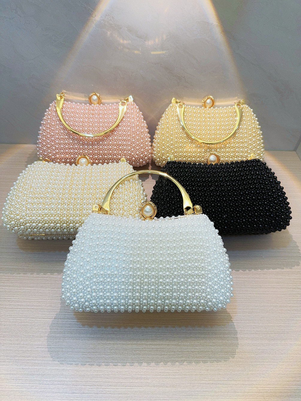 White Beige Black Polyester Solid Color Pearls Evening Bags display picture 8