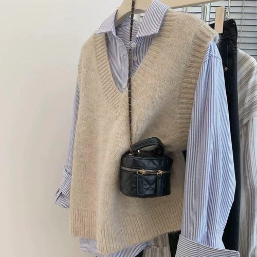 Grey V-neck Cardigan Knit Vest for Women Autumn and Winter Innerwear Layering over Sweaters V-neck Woolen Clothing