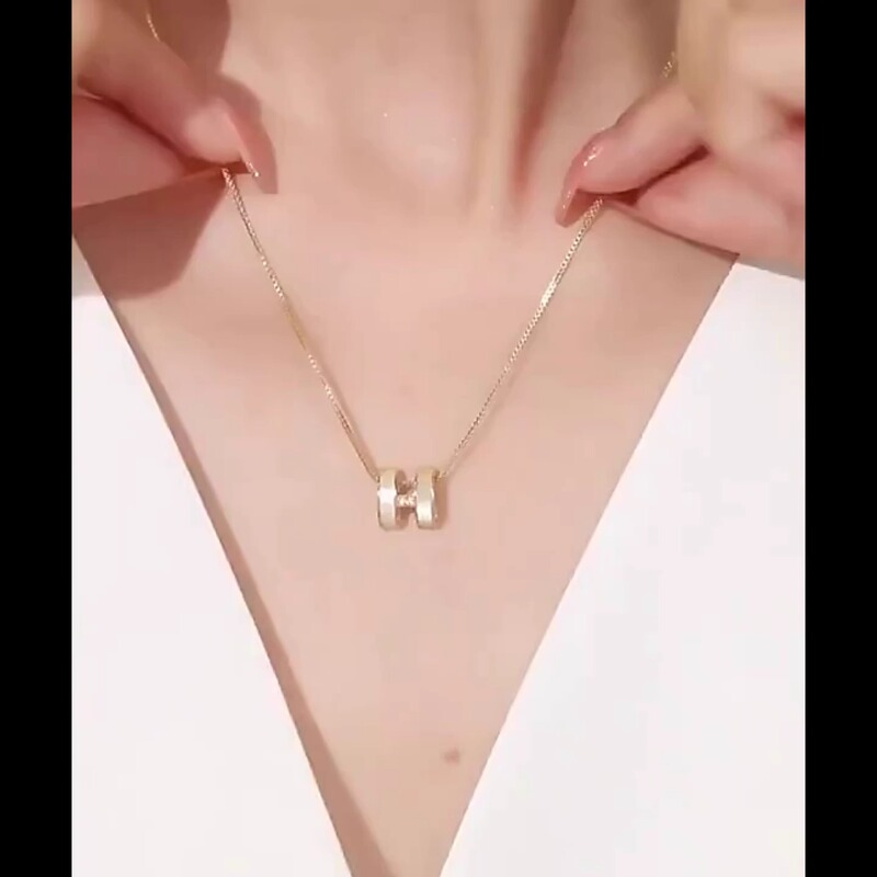 Outlets Discount Withdrawal Clearance Real Gold Electroplated Shell Letter Necklace Classic High-end Light Luxury Clavicle Chain Outlets Discount Withdrawal Clearance Real Gold Electroplated Shell Letter Necklace Classic High-end Light Luxury Clavicle Chain