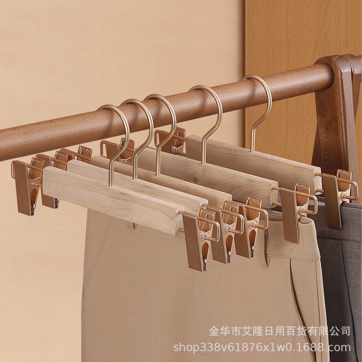 Madera de camphor hogar color tronco hombro ancho sin trajes percha tienda de ropa de mujer madera percha de pantalones adultos