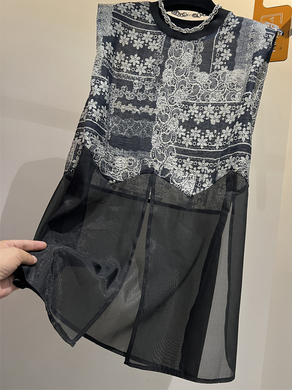 ハイエンド 2025 夏の新ラウンドネック花柄ノースリーブメッシュスプリットスプライシングミッドレングス Tシャツ女性のトップ|undefined