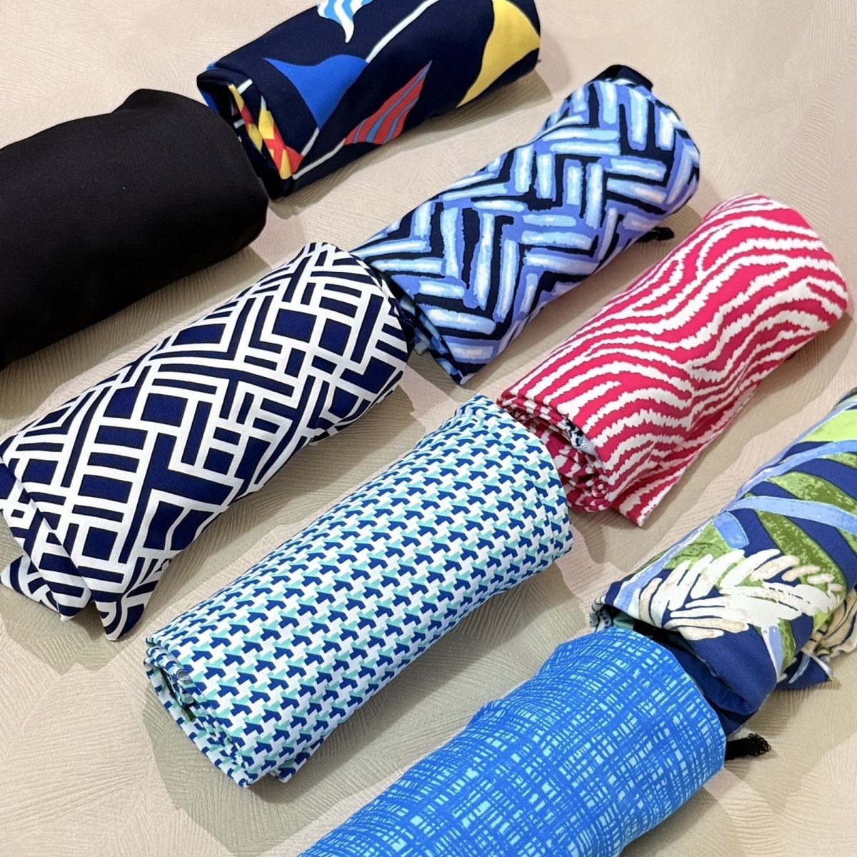 Thickened long socks for rice planting, agricultural work, tea picking, and rice seedling planting; women's knee-high socks are waterproof and protect against leeches